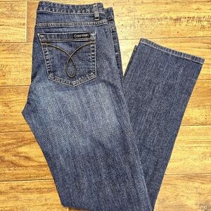 Calvin Klein Women's Dark Wash Skinny Jeans/ Straight Leg Size 12